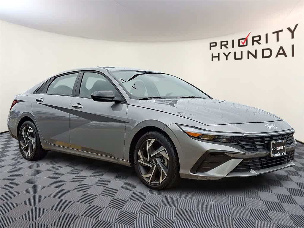 Thumbnail: 2025 Hyundai Elantra - 3