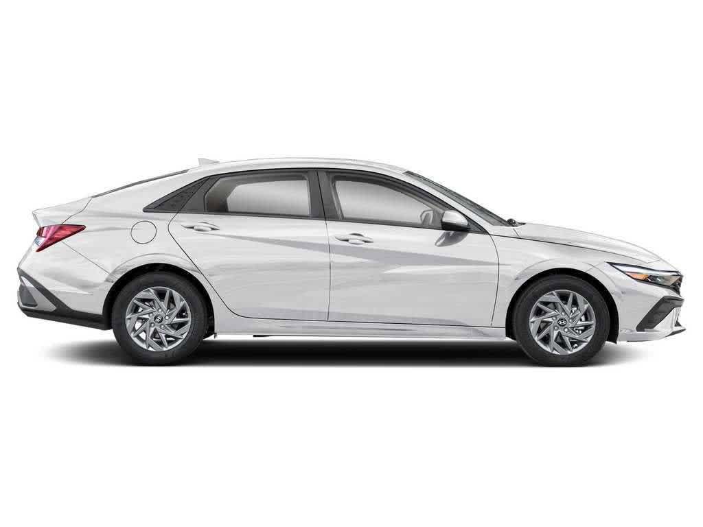 Thumbnail: 2026 Hyundai Elantra - 3