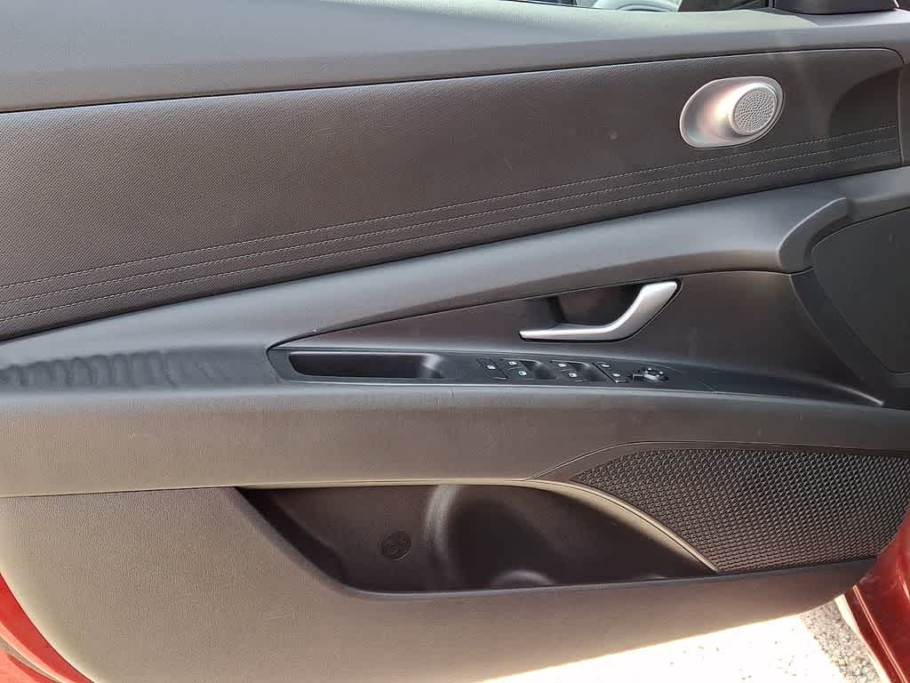 Thumbnail: 2024 Hyundai Elantra - 11