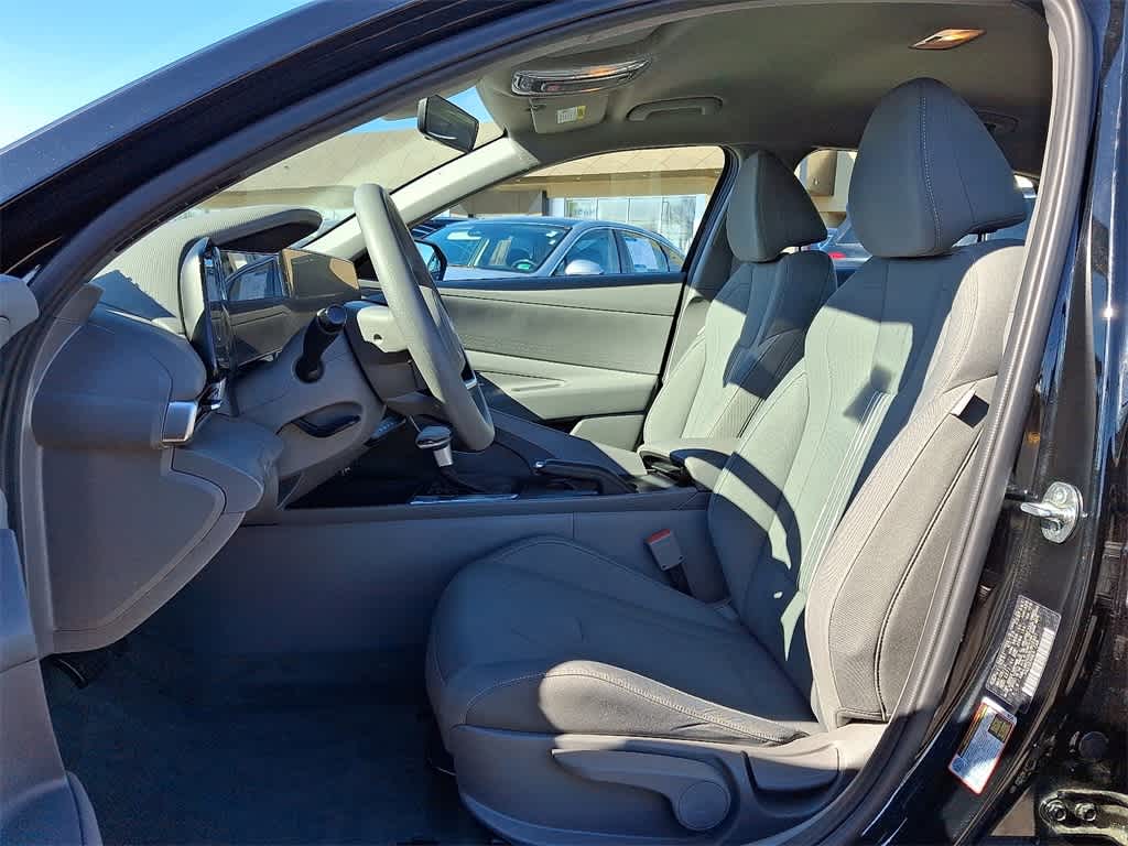 Thumbnail: 2024 Hyundai Elantra - 13