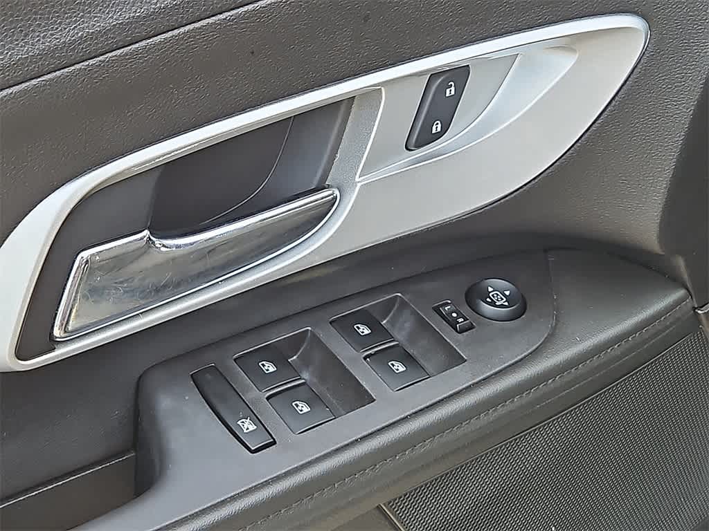 Thumbnail: 2013 Chevrolet Equinox - 23