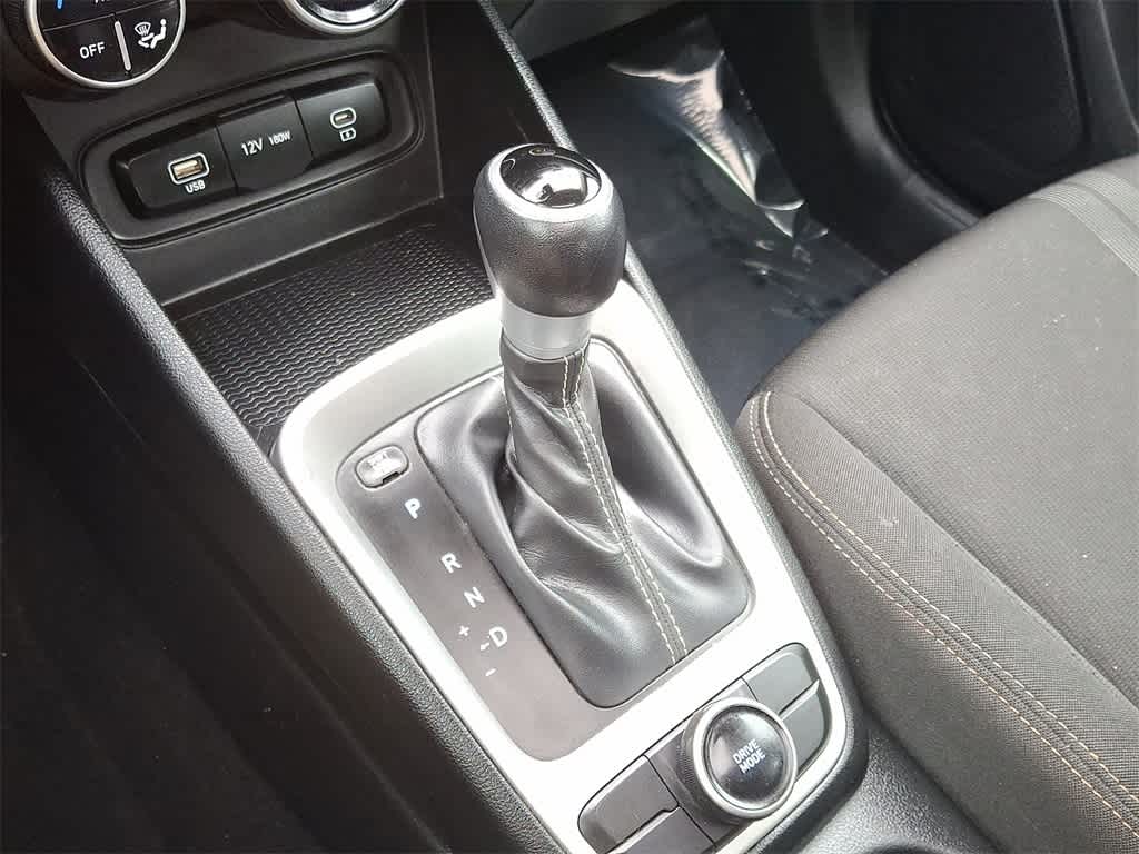 Thumbnail: 2023 Hyundai Venue - 12