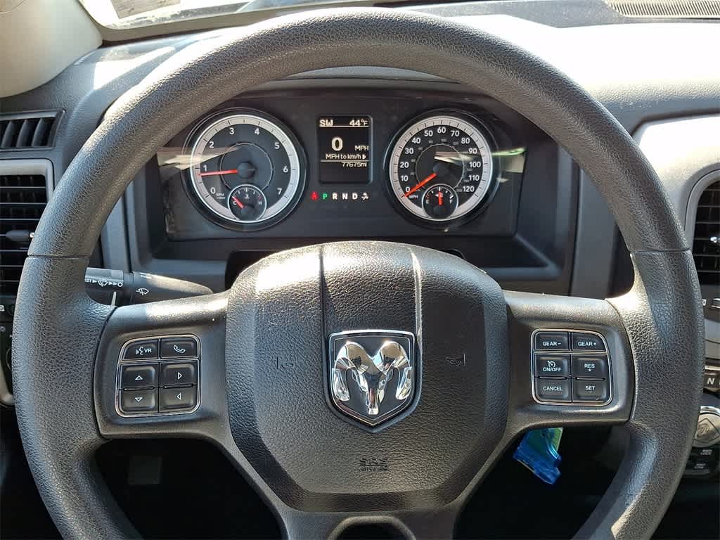 Thumbnail: 2020 RAM 1500 Classic - 18