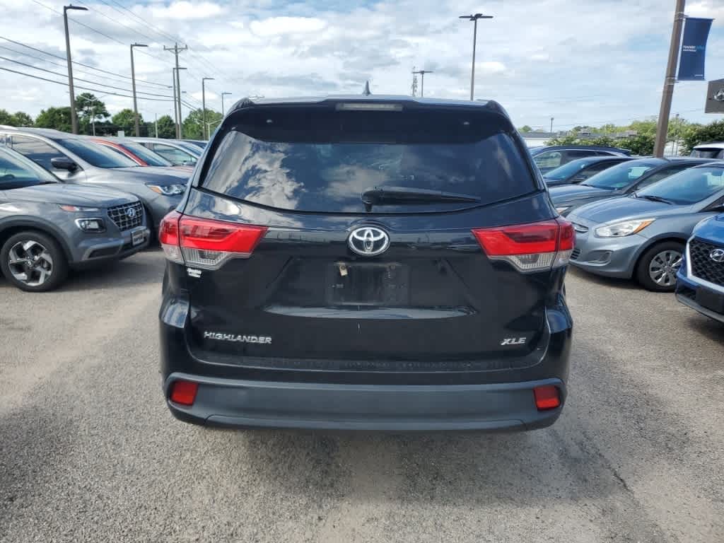 Thumbnail: 2019 Toyota Highlander - 6