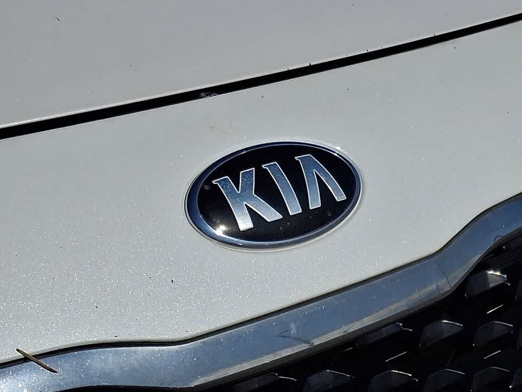 Thumbnail: 2017 Kia Forte - 2