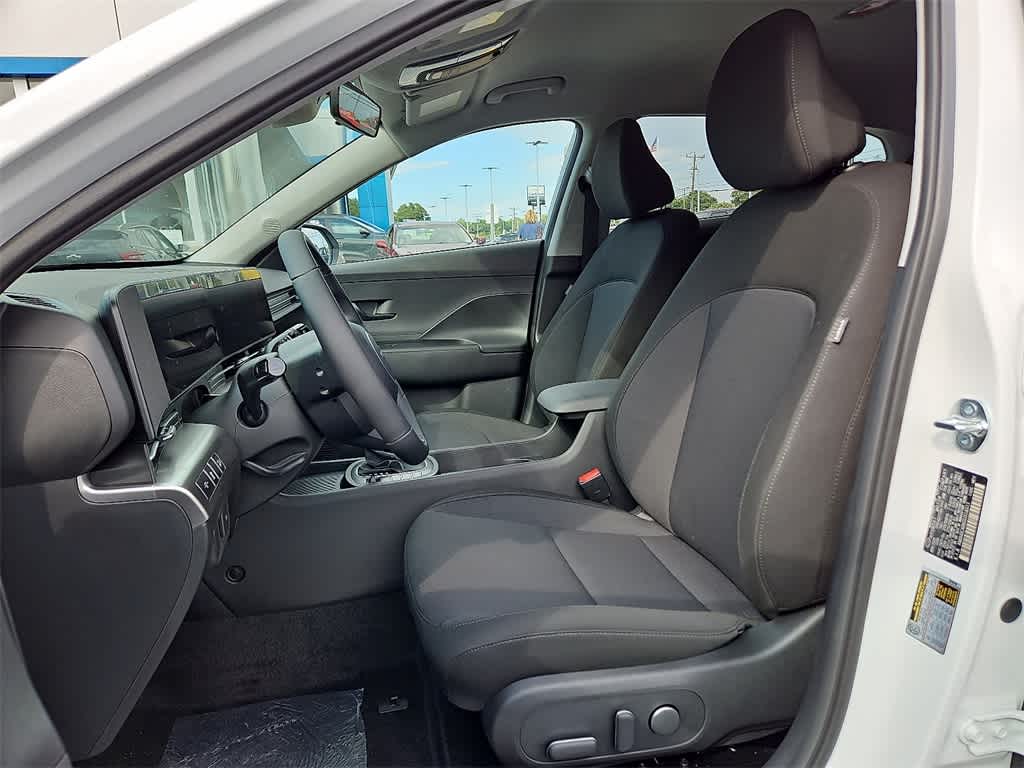 2025 Hyundai Kona SEL 11