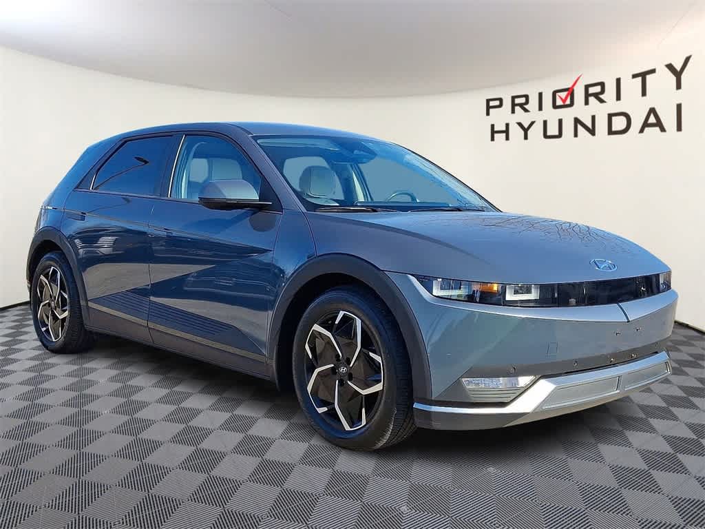 Thumbnail: 2023 Hyundai Ioniq 5 - 3