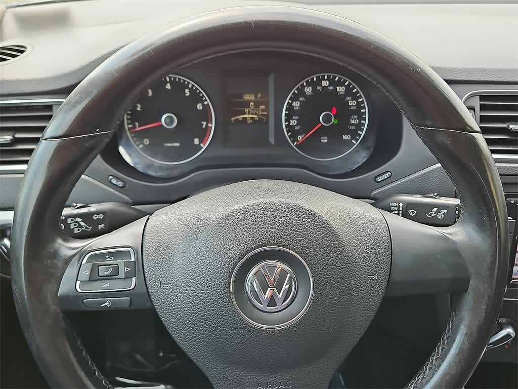 Thumbnail: 2014 Volkswagen Jetta - 18