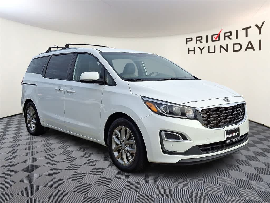 Thumbnail: 2019 Kia Sedona - 3