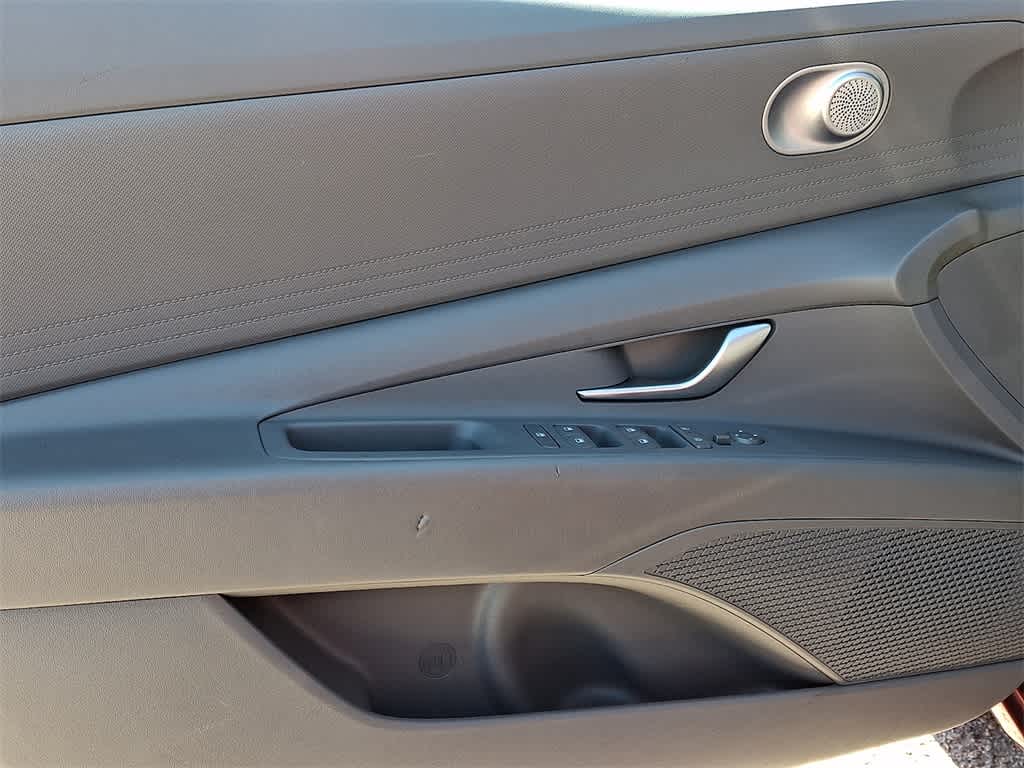 Thumbnail: 2024 Hyundai Elantra - 11