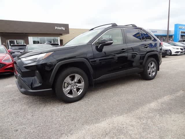 Used 2022 Toyota RAV4 XLE with VIN JTMRWRFV8ND154114 for sale in Medford, OR