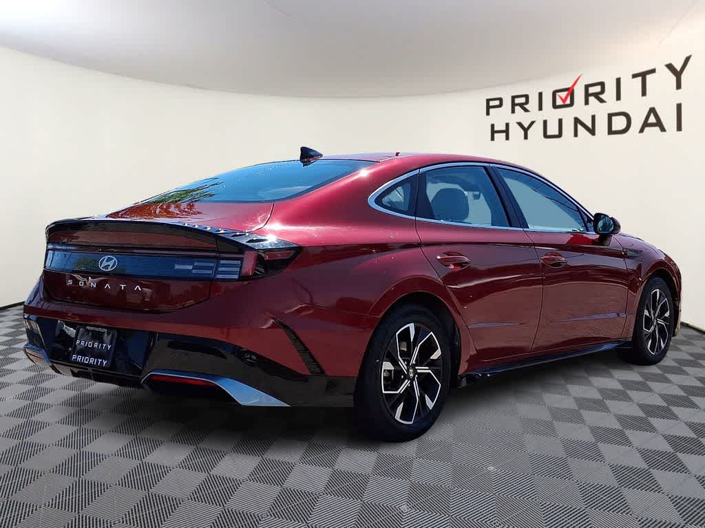 Thumbnail: 2024 Hyundai Sonata - 4
