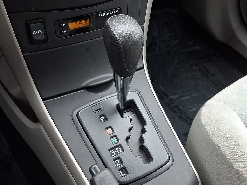 Thumbnail: 2010 Toyota Corolla - 17