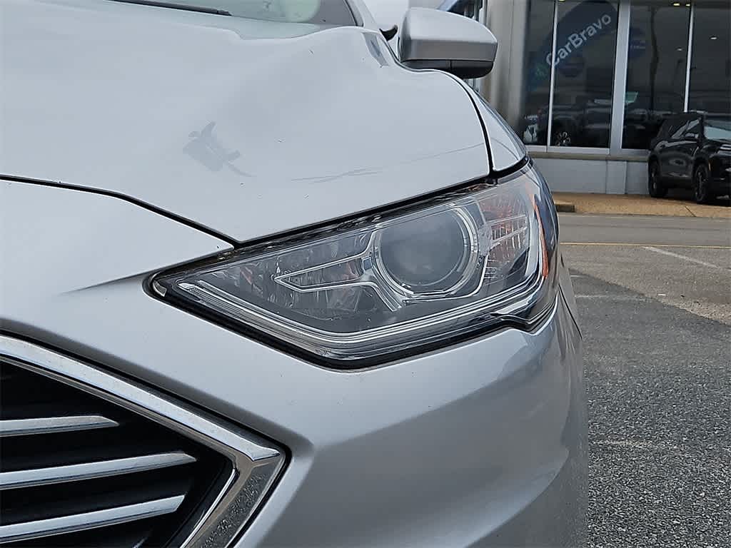 Thumbnail: 2017 Ford Fusion - 9