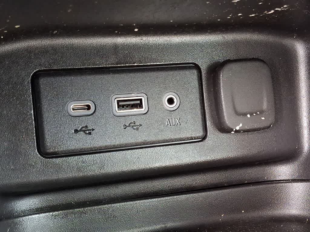 Thumbnail: 2023 Chevrolet Equinox - 22