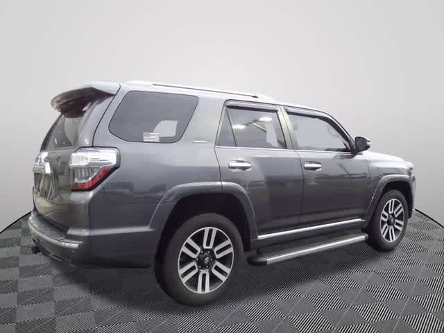 Thumbnail: 2018 Toyota 4Runner - 3