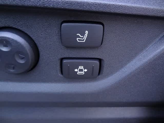 Thumbnail: 2026 INFINITI QX80 - 15