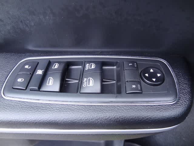 Thumbnail: 2020 Dodge Charger - 16