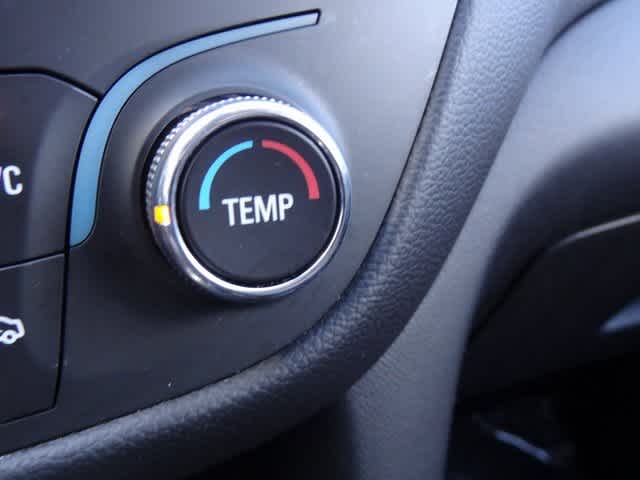 Thumbnail: 2023 Chevrolet Equinox - 33