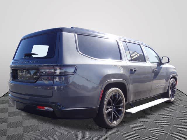 Thumbnail: 2024 Jeep Grand Wagoneer L - 3