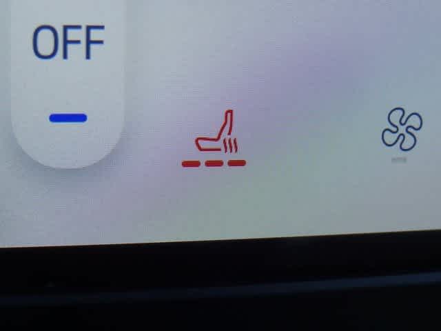 Thumbnail: 2022 Ford Edge - 29