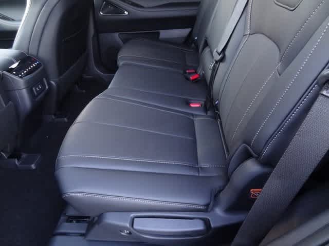 Thumbnail: 2026 INFINITI QX60 - 7