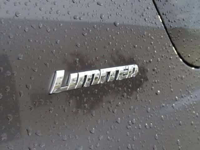 Thumbnail: 2018 Toyota 4Runner - 37