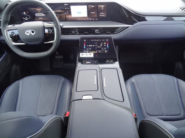 Thumbnail: 2026 INFINITI QX80 - 13