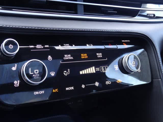 Thumbnail: 2026 INFINITI QX60 - 26