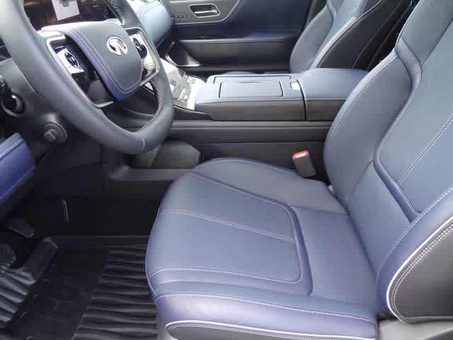 Thumbnail: 2026 INFINITI QX80 - 6