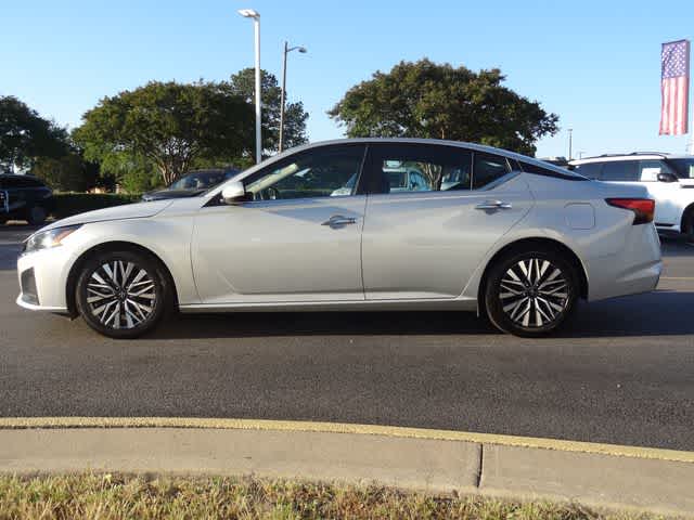 Thumbnail: 2023 Nissan Altima - 2