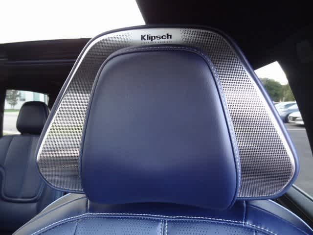 Thumbnail: 2026 INFINITI QX80 - 8