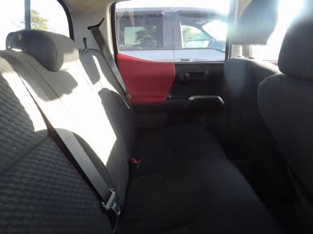 Thumbnail: 2021 Toyota Tacoma - 11