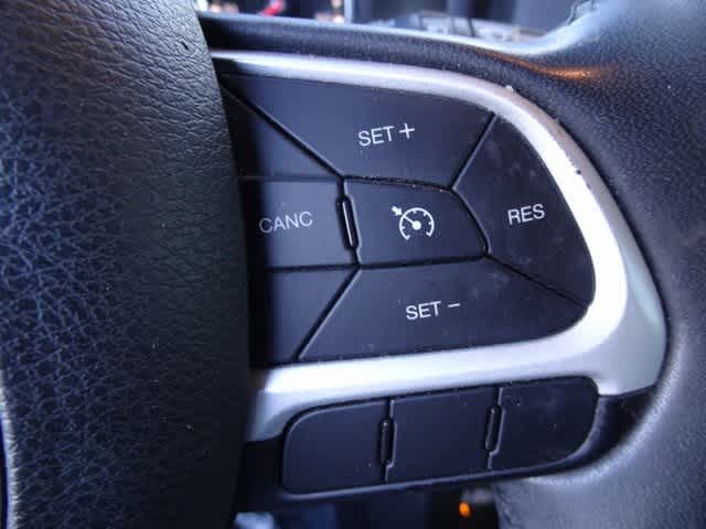 Thumbnail: 2018 Jeep Renegade - 18