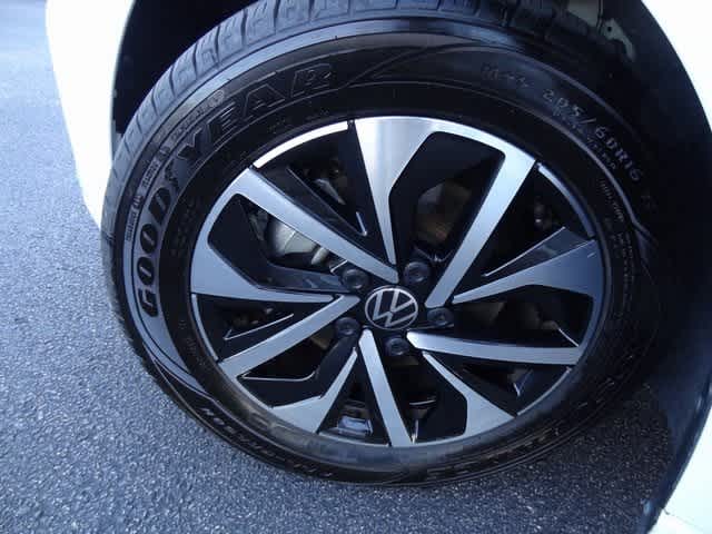 Thumbnail: 2024 Volkswagen Jetta - 31