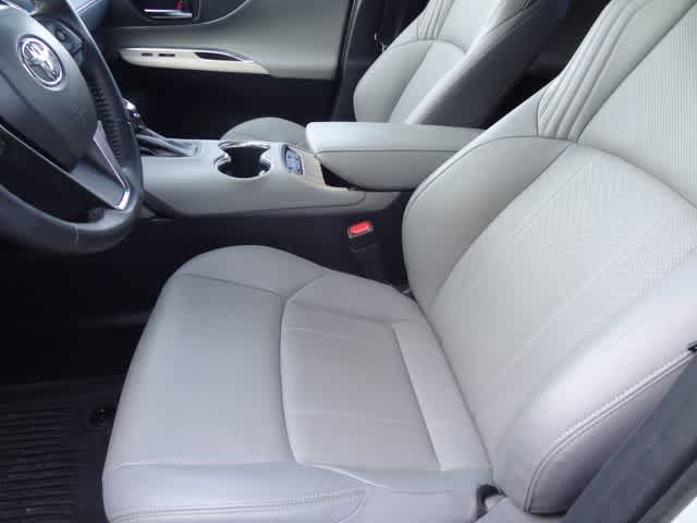 Thumbnail: 2023 Toyota Venza - 6