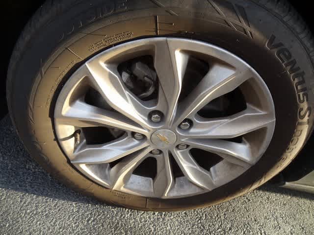 Thumbnail: 2023 Chevrolet Malibu - 11