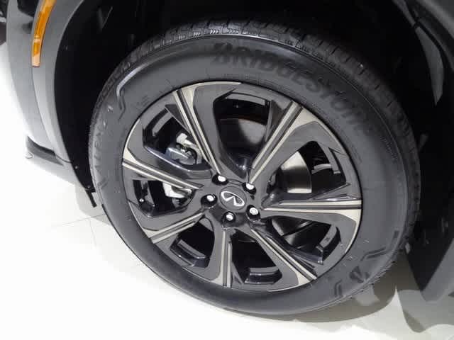 Thumbnail: 2026 INFINITI QX60 - 32