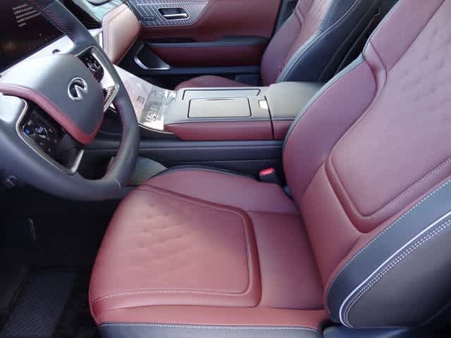 Thumbnail: 2026 INFINITI QX80 - 6