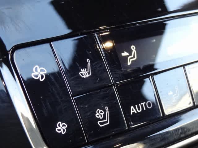 Thumbnail: 2026 INFINITI QX80 - 15