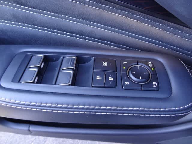 Thumbnail: 2022 Lexus LS - 24