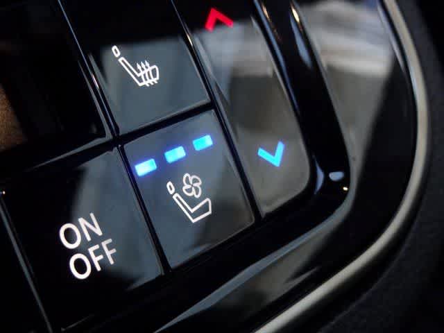 Thumbnail: 2026 INFINITI QX80 - 15