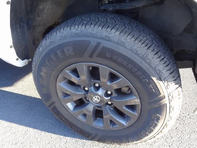 Thumbnail: 2021 Toyota Tacoma - 15