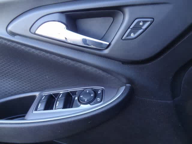 Thumbnail: 2023 Chevrolet Malibu - 15