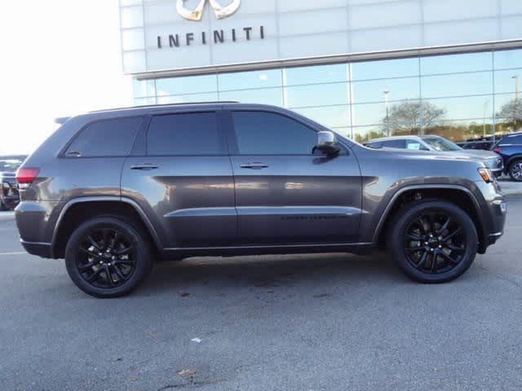 Used 2021 Jeep Grand Cherokee Laredo SUV