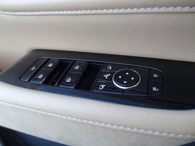 Thumbnail: 2026 INFINITI QX80 - 18