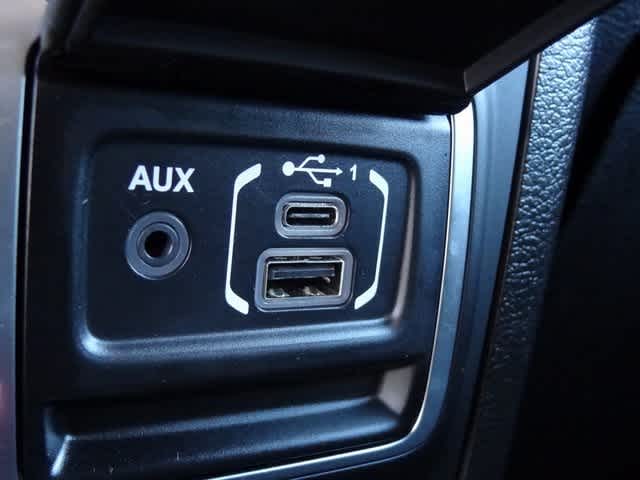 Thumbnail: 2019 Jeep Wrangler - 32