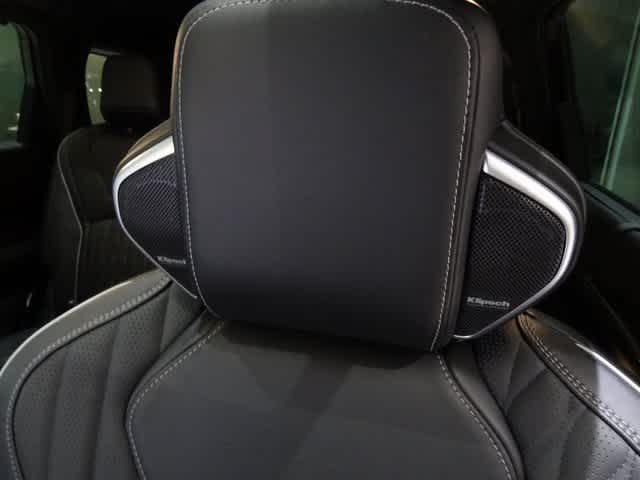 Thumbnail: 2026 INFINITI QX60 - 8