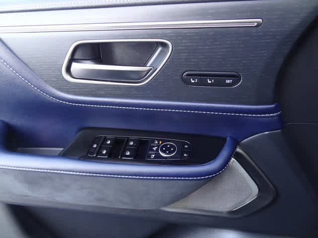 Thumbnail: 2026 INFINITI QX80 - 21