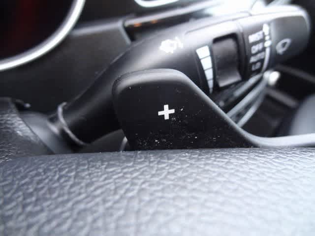 Thumbnail: 2016 Kia Cadenza - 22